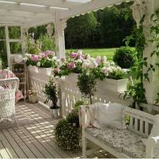Beautiful Shabby Chic Style Outdoor Decor Designs To Consider For Your Cottage Diy Outdoor Shabby Shabby Chic Outdoor Decor Shabby Chic Porch Cottage Porch