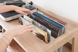 Portee Le Sur Mesure Du Meuble Pour Les Platines Vinyles Mariekke Meuble Vinyle Meuble Pour Platine Vinyle Etagere Vinyle