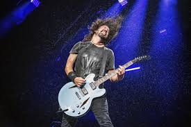 Foo fighters were reported on many occasions from around the world; Pop Briefing Die Foo Fighters Liefern Die Medizin Gegen Die Pandemie Berner Zeitung