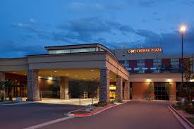 You can contact the airport via phone at +13033422000. Hotel Crowne Plaza Denver Airport Convention Ctr Usa Bei Hrs Gunstig Buchen