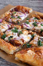 30 Minute Bbq Chicken Puff Pastry Pizza Recipe Recipe Recipes Chicken Puffs Puff Pastry Pizza