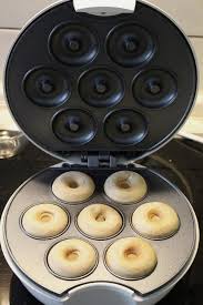 Rezept Leckere Donuts Einfach Und Schnell Selber Machen Lecker Donut Rezept Donutmaker Donuts Backen