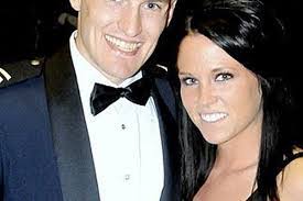 Linda Lamoureux's Instagram, Twitter & Facebook