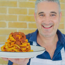 Pasta with Pumpkin 🍝🎃 This is a simple but sensational meal that's  perfect for a weeknight dinner, and the best part? It's good for you, too