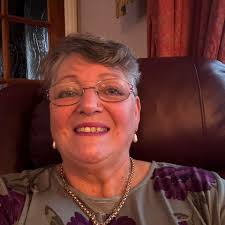 It was great to pop to the Crown Inn for lunch this weekend and spot the  mini roundabout has finally been repainted after I chased Highways Officers  earlier in November. A busy