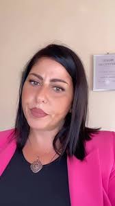 Ogni linea e ogni sfumatura racconta una storia. Ho creato per lei un  lavoro unico che esaltasse la sua bellezza senza stravolgerla, rimanendo  naturale e semplici . Se anche tu desideri un