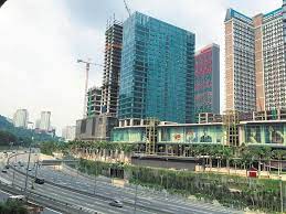 The mall building hosts an ice skating rink1 dubbed as the empire city ice arena2 or the malaysia national ice skating stadium (myniss). Mammoth Empire Strikes Back At Critics Edgeprop My