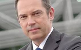 Nou director general la real,- Hypermarket Romania