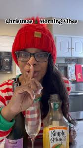 Christmas morning mimosas are practically a holiday tradition—cheers to fun  and festive vibes! This trend isn’t easy but I gave it a try 🤭🤭. #mimosa  #christmasmimosa #instafun