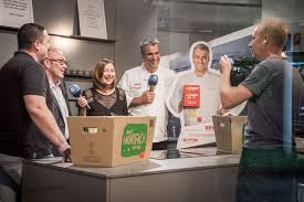 Köchin bewerben möchtest, solltest du neben einem hauptschulabschluss (die meisten betriebe wünschen sich bewerber mit einem guten. Die Mitkoch Show Im Kuchenzentrum Dresden Bewerben