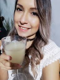 Si ando tomando tequila, amixs ♥️. Fotos pa la evidencia que les dije jaja.  Vinimos muy poquitos, así que no hay tantas opciones pero igual estan  chidis :p -Eres una borracha, Miss! -