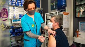 Or, en dehors d'initiatives locales, et. Covid 19 Pres D 1 4 Millions De Personnes Sur Liste D Attente Pour Etre Vaccinees En Pharmacie