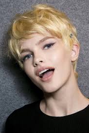 In comparison to thin hair, well you guessed it. Best Haircuts For Heart Shaped Face In 2020 All Things Hair Ph