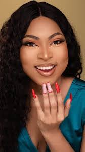 Victoria Gibbs's Instagram, Twitter & Facebook