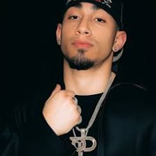 Music tracks, songs, playlists tagged omar