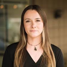 Lori Licht's Instagram, Twitter & Facebook