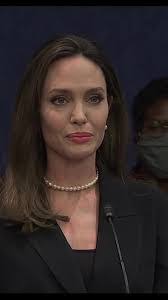 Angelina Cleary's Instagram, Twitter & Facebook