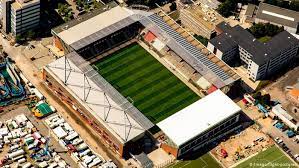 A prominent symbol is its football club, fc st. Fc St Pauli Offnet Stadion Fur G20 Demonstranten Aktuell Deutschland Dw 06 07 2017