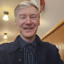 Behind-The-Pouch. 🫐