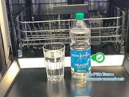 Puis, on fait tourner la machine à vide. Comment Je Nettoie Mon Lave Vaisselle Avec Du Vinaigre Blanc