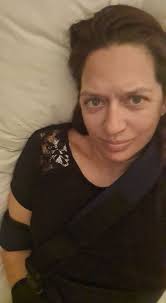 The next six weeks will be really dull for me. Just came home from hospital  after my shoulder surgery. Normally I go horseriding, running, hiking,  biking. And now .... none of it.