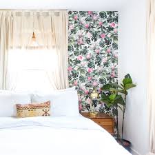 Based in south london, surrey, you can visit our store in croydon, or we bring the store to you (within 20 miles of our croydon store) with our expert whether you prefer plains, patterns, silk, cotton, linen, rich velvet or damask fabrics, we will have the curtain fabric, textures and colour you are looking for. Stylish Curtain Window Treatment Ideas Apartment Therapy