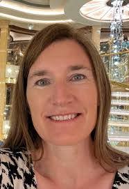 Amy Manzanares's Instagram, Twitter & Facebook