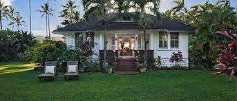 This Luxury Villa Rental For Groups Is The Largest On The Property And Sleeps Six Comfortably With Three Bedro Beach Cottage Decor Hawaiian Homes Hawaii Homes