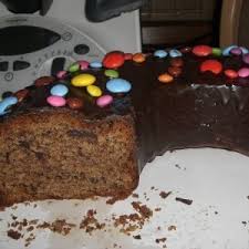 Butter, 250g zucker, 6 eier, 1eßl duncklen kakau, zitronenaroma, 1 pr salz, 1 eßl zimt, 200g grobgemalene haselnüsse oder andere. Tiroler Nusskuchen