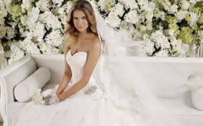 Showroom à montpellier, lyon, bordeaux, marseille et nice. Dem Location Robes De Mariees Point Mariage Home Facebook