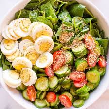 Add a small splash of lemon juice and sprinkle a little more oregano. Almond Flour Banana Muffins Ifoodreal Healthy Family Recipes Salad Recipes Healthy Lunch Healthy Salad Recipes Spinach Salad Recipes