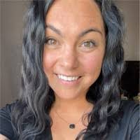 Courtney Phelps's Instagram, Twitter & Facebook