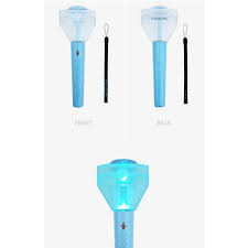 Jun 21, 2021 · lightstick dari treasure tersebut memiliki desain yang cantik dengan warna dominan biru muda. Treasure Lightstick K Wave On Carousell