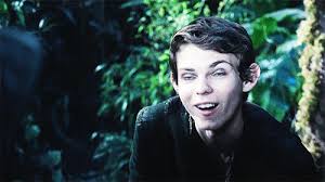 Imagine Pan When He Meets The 5 Year Old You For The First Time Robbie Kay Peter Pan Peter Pan Ouat Once Upon A Time Peter Pan