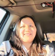 Flory Ortiz's Instagram, Twitter & Facebook