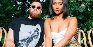 Kansas city chiefs tight end travis kelce disappointed some of his fans when he confirmed his breakup with sports journalist kayla nicole in august 2020. Stephen A Smith Is A Fan Of Travis Kelce S Fiancee Kayla Nicole Sports Gossip