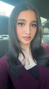 Grace Marlow's Instagram, Twitter & Facebook