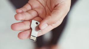 Danach wurden die speicherbausteine in einem mehrstufigen verfahren gereinigt und für den ausleseprozess. Usb Stick Retten So Konnen Sie Alle Ihre Daten Retten Tippcenter