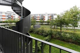 The entire building is encased by a curtain … Neu Komfort Zimmer Am Uni Campus Riedberg Belair Short Term Room In Frankfurt Am Main Gloveler