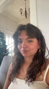 Hi there! I'm currently looking for a female roommate to share a room with  in my next place. I'm a Master's student (Masters in Data Science) at  Monash University and living with