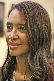 Ella Beebe's Instagram, Twitter & Facebook