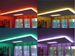 Indirekte Rgb Led Strip Beleuchtung Fur Eine Abgehangte Decke Mit Bildern Beleuchtung Wohnzimmer Decke