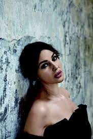 4,2 млн подписчиков, 29 подписок, 671 публикаций — посмотрите в instagram фото и видео monica bellucci (@monicabellucciofficiel). Monika Belluchchi O Nedostatke Komplimentov Materinstve I Metoo