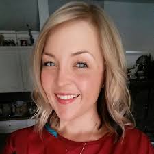 I hate gay halloween, wdym you're @SabrinaCarpenter, Sabrina Painter,  Sabrina Barista, Sabrina Mechanic, and Sabrina Custodian? 💋