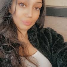 Amy Conlon's Instagram, Twitter & Facebook