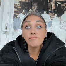 What color to choose for Vanquish Products H10 Optic, blue or red?