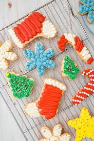 The line work can be used as a reference to decorate your cookie when you. 60 Easy Christmas Cookies Best Recipes For Holiday Cookies