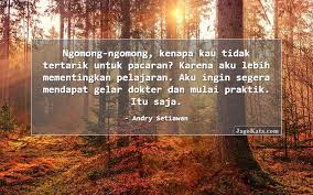 Mengutamakan diri sendiri untuk mendapatkan segala faedah atau kebaikan. 24 Kata Kata Mementingkan Jagokata