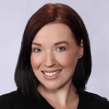 Erin Healey's Instagram, Twitter & Facebook