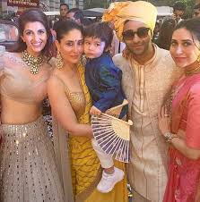 Kareena Kapoor And Taimur Make A Grand Appearance At Armaan And Anissa S Wedding Reception In 2020 Kareena Kapoor Kareena Kapoor Khan Bollywood Wedding